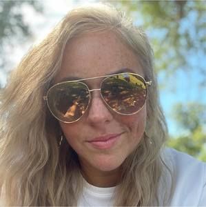 Meet your Posher, Nicole